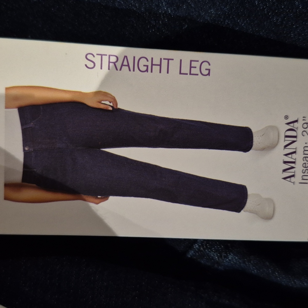 16x29: Gloria Vanderbilt "Amanda" Str. Leg Jeans